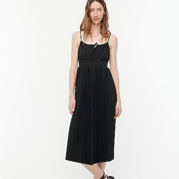 J. Crew Dresses & Skirts - J Crew Smocked Waist Pleated Dress